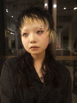 ナループロアツム(Nalu pu loa Tsum) マレットヘア/ウルフ/ウルフパーマ/ポイントブリーチ