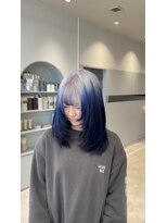 デコヘアーチーノ(DECO HAIR Ccino)&nbsp;ザクザクレイヤー/ホワイト&ブルー/ルーツカラー