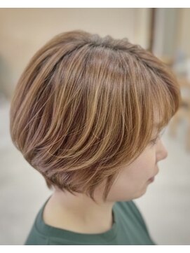 ビューティーミュージアム モア Beauty Museum MORE ハイライトカラー