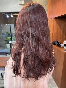 ナループロアポンテ(Nalu pu loa PONTE) レイヤーパーマロングパーマカシスレッドカラー赤髪パーマ