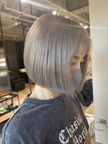リア 近鉄八尾店(Lia)&nbsp;前下がりボブ×ハイトーン