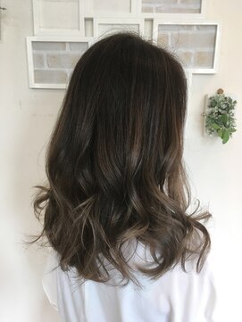 ヘアーアンドネイルフォレスト(Hair&Nail FOREST.) イルミナカラーでグレージュに！