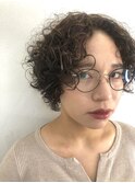 カーリーショート◇ブラウンベージュ◇ Qilm山崎