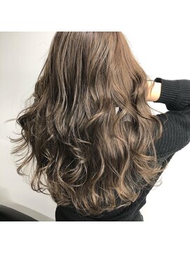 ティサ(Tisa) ダブルカラー　ペールベージュ