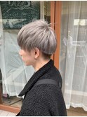 前下がりマッシュ ホワイトグレージュ