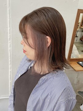 リッカ(RICCA) 透明感シルバーベージュのインナーカラー