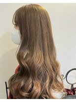 サーティーン(THIRTEEN)&nbsp;黒染め履歴のあるお客様でも♪ワンブリーチで叶う透明感《10代》