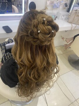 ヘイルジューシー(hail JUICY) ハーフアップ