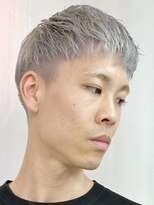 ウィコ 新宿(WICO)&nbsp;ホワイトシルバー[新宿駅/イメチェン/ハッシュカット]