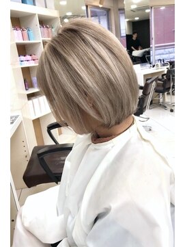 スライバイリアオオサカ(Sly By Ria OSAKA) ミルクティーグレージュ 【韓国ヘア 大阪 梅田】