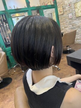ヘアーラウンジ アンフィ 井土ヶ谷(Hair Lounge Anphi) シンプルショート