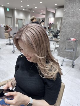 アッドバイケンジ(Add.. by KENJE) ブロンドに落ちるミルクティーベージュ