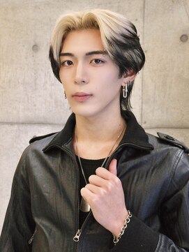 イリス 名古屋 名駅(Iris) 名駅/名古屋/ブリーチ/縮毛矯正/ダブルカラー/エクステ/髪質改善