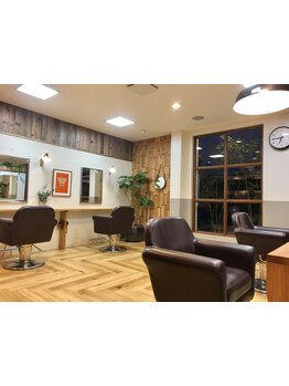 ゆったりとした空間で過ごす、癒しの時間。自分だけのプライベートサロンで贅沢なサロンタイムを楽しんで。