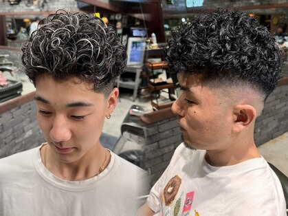 フォーコーナーズカットショップスリーセント 栄(FourCornersCutShop 3/cent)の写真