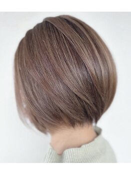 マージュ(marge)の写真/京都山科のマンツーマン大人女性サロンで４０代５０代60代に人気の白髪ぼかしカラーで新しい魅力をあなたに