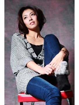 ジャイアントビービー(GIANTB B) 大人のムードで毛流が美しいしなやかボブ♪