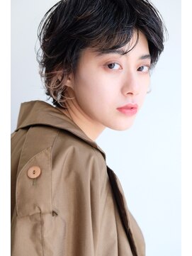 ラレイ(Lalei) 【ささきまさき】インナーカラー×耳かけショート