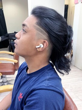 デザイナーズ ファクトリー(Designer's Factory) バリアート(ライン) フェード ツーブロック 眉デザイン