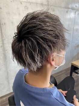 ロジー(Logy)の写真/メンズからの支持◎トレンドを押さえた再現性の高いカットで、ON/OFFキマるスタイルを[Logy]で叶えます―