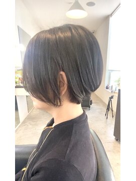 アナログノイ(analog noi) きになる襟足をスッキリカット