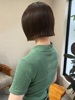 トナリ(tonari)&nbsp;外ハネボブ　10代20代　オリーブアッシュ【鹿児島中央駅】