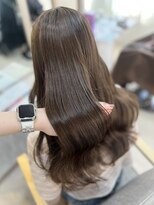 エルバイラビス 大宮(elu by lovis)&nbsp;グレーベージュ/レイヤーロング/アッシュカラー/前髪パーマ