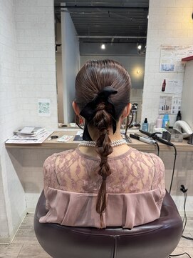 コワファーストナガサキシャンプーボーイ(COIFF1RST NAGASAKI SHAMPOO BOY) 編みおろしアレンジ タイトアレンジ お呼ばれアレンジ 長崎浜町