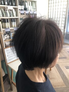 イロドリ ショートボブ