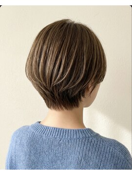 ドアーズ(Door's) 30代40代ショート白髪染めグレイカラーボブ艶栄名駅伏見丸の内