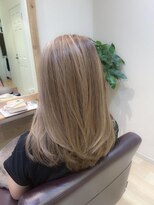 ステラバイケンジ 藤沢(STELLA by KENJE)&nbsp;白髪ぼかしハイライトカラー30代40代50代大人ウルフ