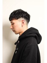 メリケンバーバーショップ フクオカ(MERICAN BARBERSHOP FUK)&nbsp;フェザーマッシュソフトサイドパートワイルドアップバング