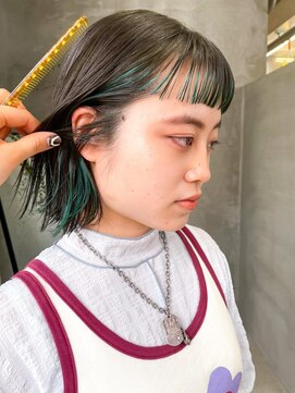 テトヘアー(teto hair) デザインカラーグリーンカラー緑インナーカラー切りっぱなしボブ