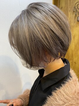 アンド ローバー(and LOVER) グレージュカラー×ショート