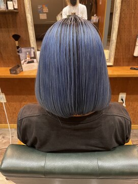 ヘアーサロン アトリエ(Hair salon ATORIE) ボブヘアブリーチカラーシャドウルーツブルーカラー