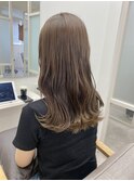 くすみベージュ