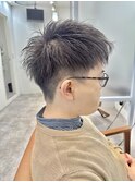 刈り上げツーブロックアップバングショートビジネスメンズヘア