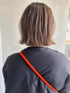 テトヘアー(teto hair) 外はねボブ、切りっぱなしボブ、透け感グレージュ、ブリーチ