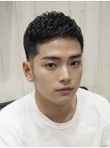 ツーブロック刈り上げスキンフェードカットアッシュブラック
