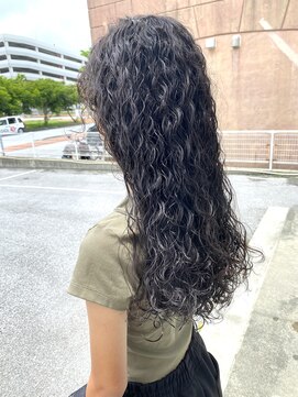 アンジュベイナハ (Ange Bay NAHA) ロング×スパイラルパーマ