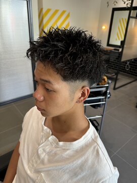 オンリーケアバイジャパン(ONLY CARE by JAPAN) ピンパーマ×刈り上げスパイキーショート