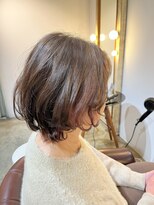 ビハインドザカーテン(BEHIND THE CURTAIN)&nbsp;インナーカラー×白髪ぼかし×くせ毛を活かしたレイヤーボブ