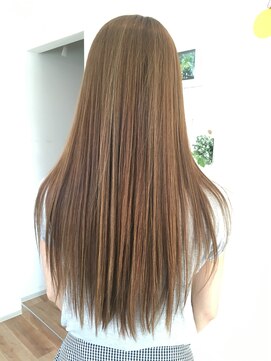 ヘアーアンドネイルフォレスト(Hair&Nail FOREST.) スーパーロングなストレート
