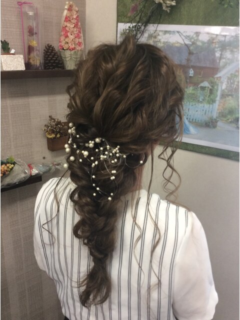 編み込みヘアアレンジ