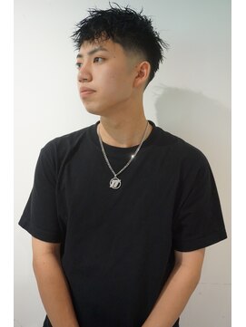 メリケンバーバーショップ コウベ(MERICAN BARBERSHOP KOBE) コンマヘアショートレイヤーかき上げパーマトランクスヘア