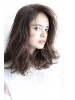 ビューティーアンドケアカロン(Beauty and Care CALON)&nbsp;無造作に奥行きを楽しむヌーディーベージュ