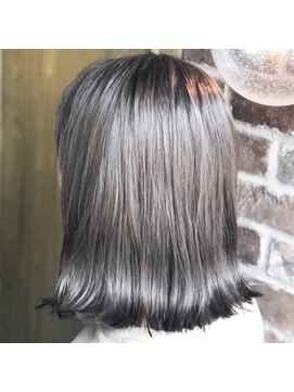 メーヴェ(Mowen) mowen 南堀江 透明感アッシュグレージュ×ヌーディーカラー