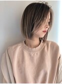 切りっぱなしボブ_ホワイトアッシュコンマヘアショートパーマ