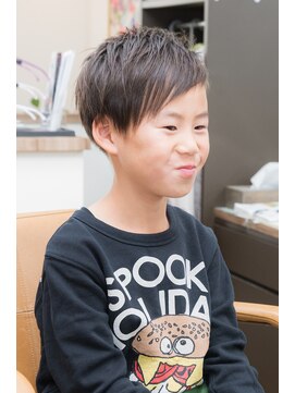 ヘアージャンティ(HAIR GENTIL) キッズカット  ショート【 ソフト刈り上げ × アシンメトリー 】