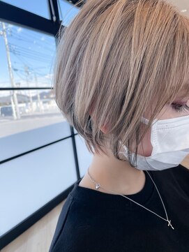 エオル(e'ole) ハイトーンショート/ベージュ/ショートボブ/戸祭美容室/鶴田
